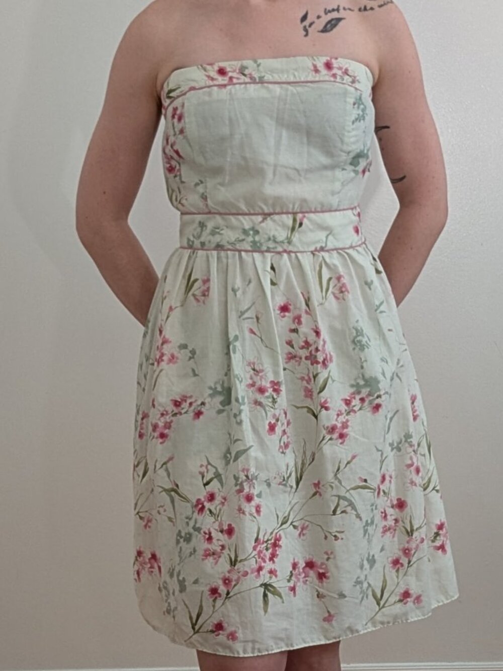 Adorable Fairycore strapless dress by Alyn Paige